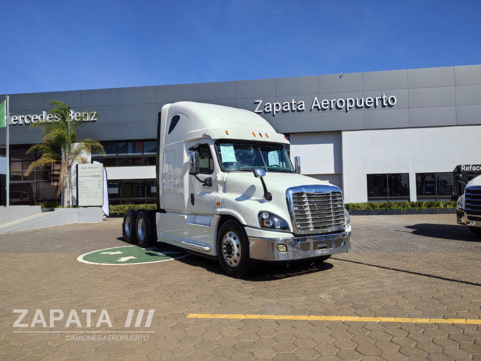 Tractocamiones Seminuevos Freightliner, Mercedes-Benz, Volvo, Kenworth, International